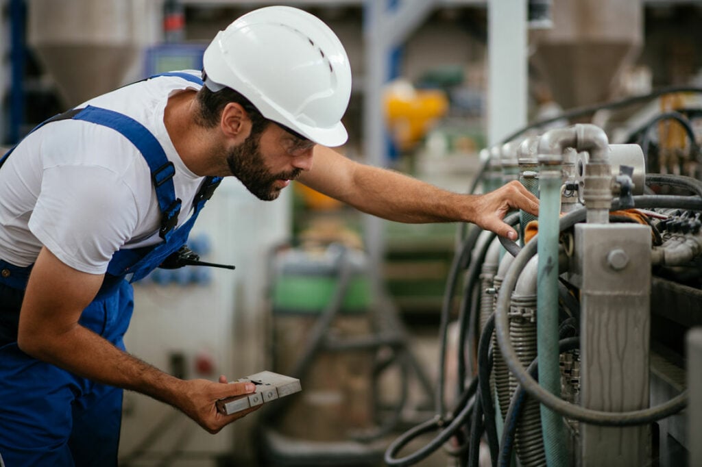 A manutenção preditiva preventiva e corretiva garante o funcionamento pleno de máquinas, equipamentos e sistemas de uma empresa.